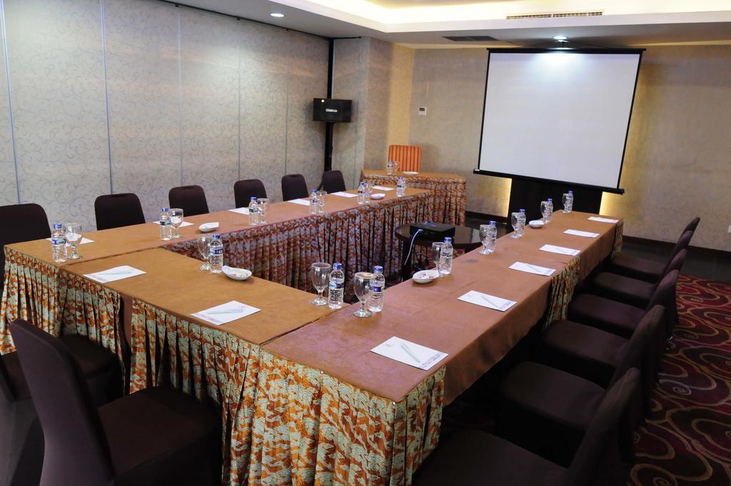 קארוואנג Asialink Premier מראה חיצוני תמונה